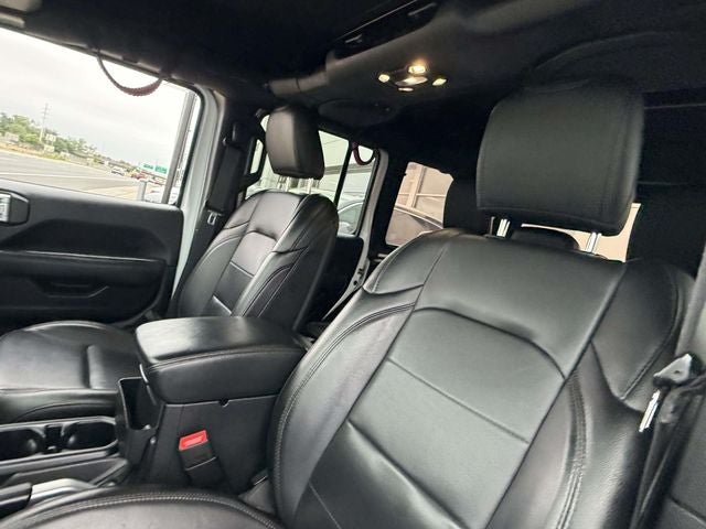 2020 Jeep Wrangler Unlimited Sahara Altitude