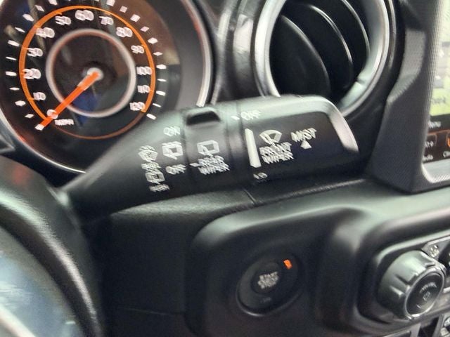 2020 Jeep Wrangler Unlimited Sahara Altitude