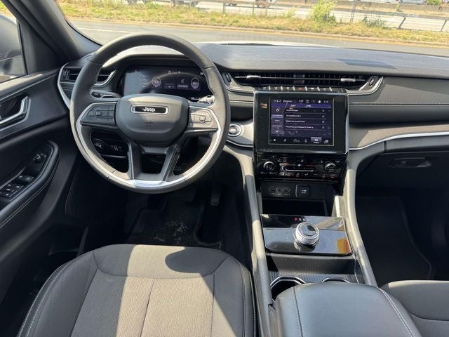 2024 Jeep Grand Cherokee L Laredo