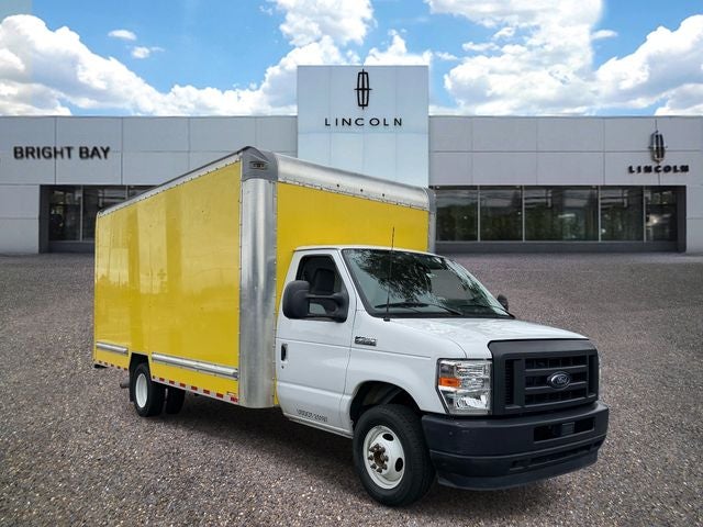 2023 Ford E-350SD Base Cutaway