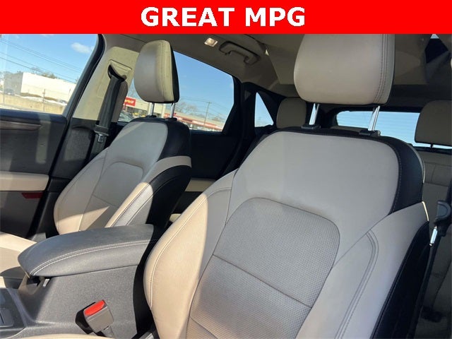 2020 Ford Escape Titanium Hybrid