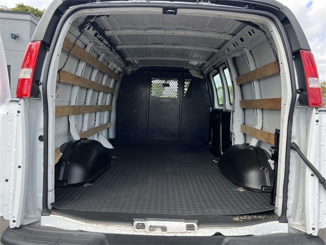 2023 GMC Savana 2500 Work Van