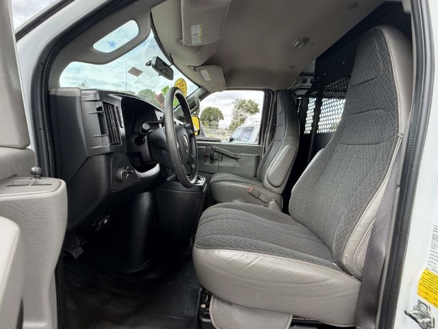 2025 GMC Savana 2500 Work Van