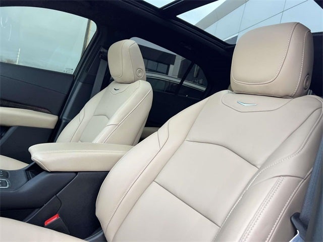 2025 Cadillac XT4 Premium Luxury