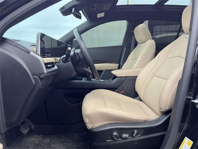 2025 Cadillac XT4 Premium Luxury