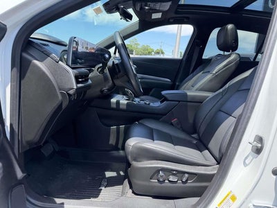 2024 Cadillac XT4 Premium Luxury