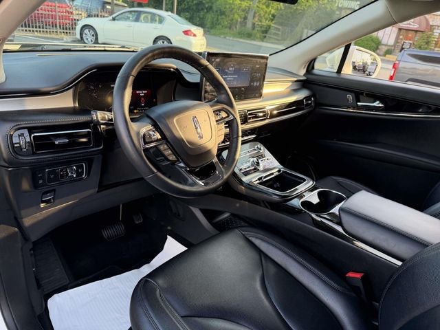 2022 Lincoln Nautilus Standard