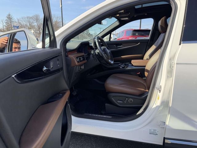 2023 Lincoln Nautilus Reserve V6