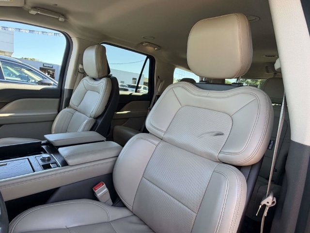 2022 Lincoln Navigator Standard