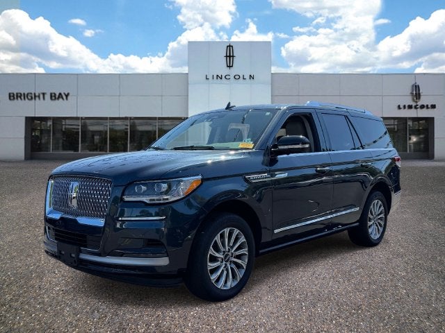 2022 Lincoln Navigator Standard