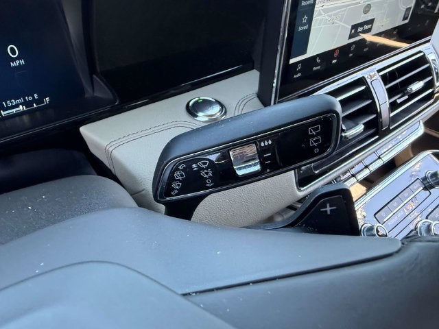 2022 Lincoln Navigator Standard