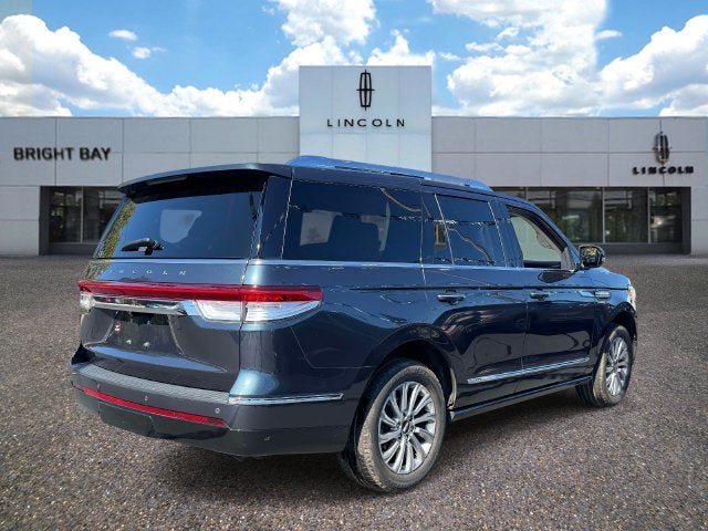 2022 Lincoln Navigator Standard
