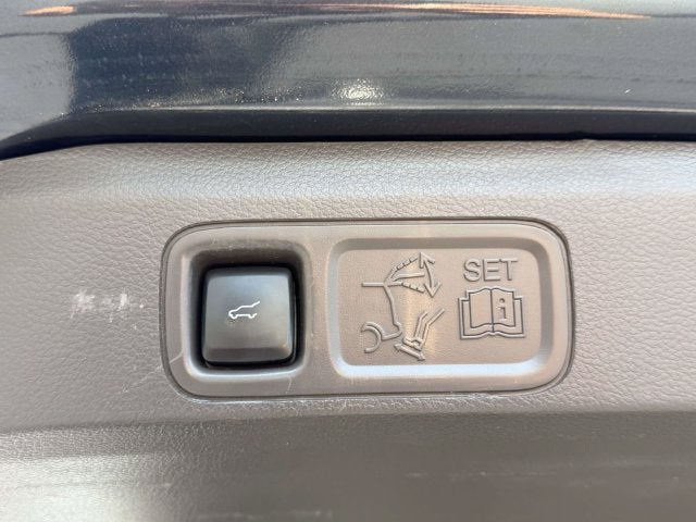 2022 Lincoln Navigator Standard