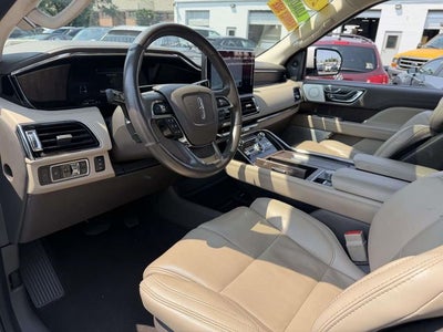 2022 Lincoln Navigator L Reserve