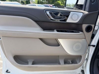 2022 Lincoln Navigator L Reserve