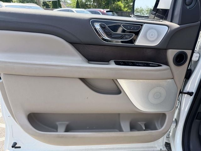 2022 Lincoln Navigator L Reserve