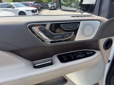 2022 Lincoln Navigator L Reserve