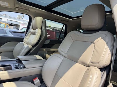 2022 Lincoln Navigator L Reserve