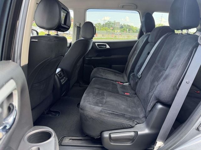 2015 Nissan Pathfinder SV