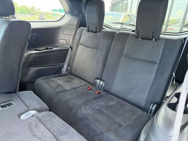 2015 Nissan Pathfinder SV