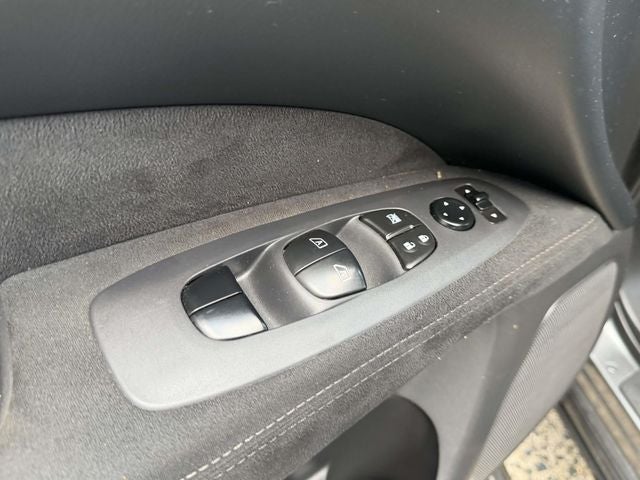 2015 Nissan Pathfinder SV