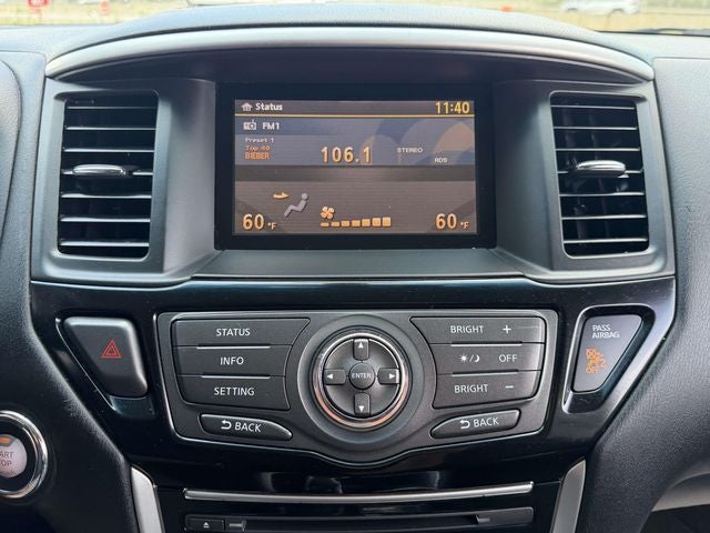 2015 Nissan Pathfinder SV