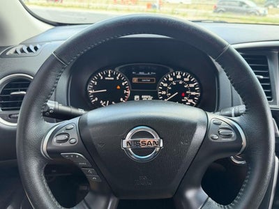 2015 Nissan Pathfinder SV
