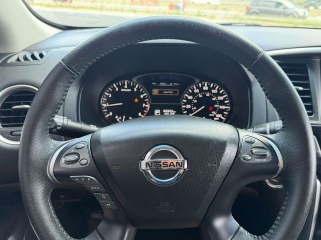 2015 Nissan Pathfinder SV