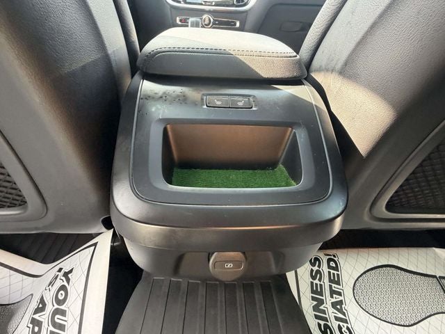 2023 Volvo S60 B5 Plus Dark Theme