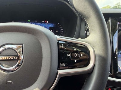 2023 Volvo S60 B5 Plus Dark Theme