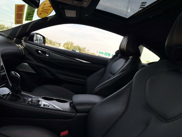 2022 INFINITI Q60 LUXE