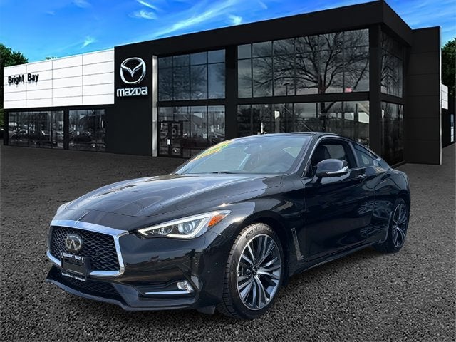 2022 INFINITI Q60 LUXE