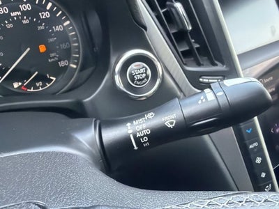 2022 INFINITI Q60 LUXE