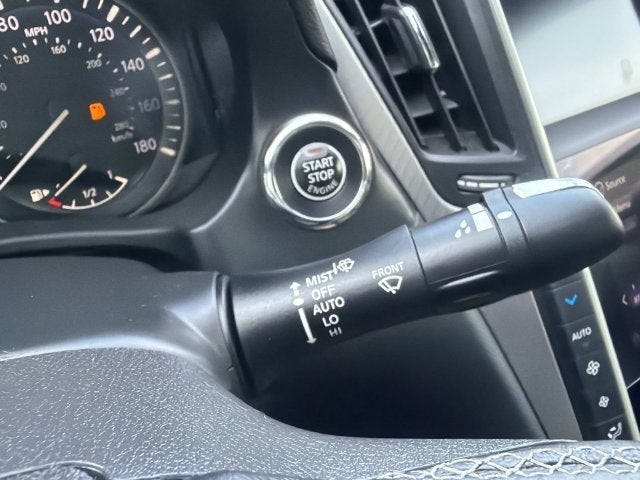 2022 INFINITI Q60 LUXE