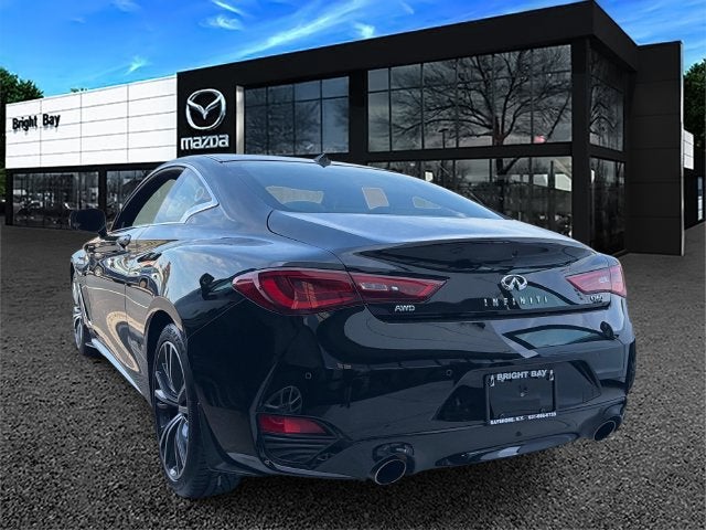 2022 INFINITI Q60 LUXE