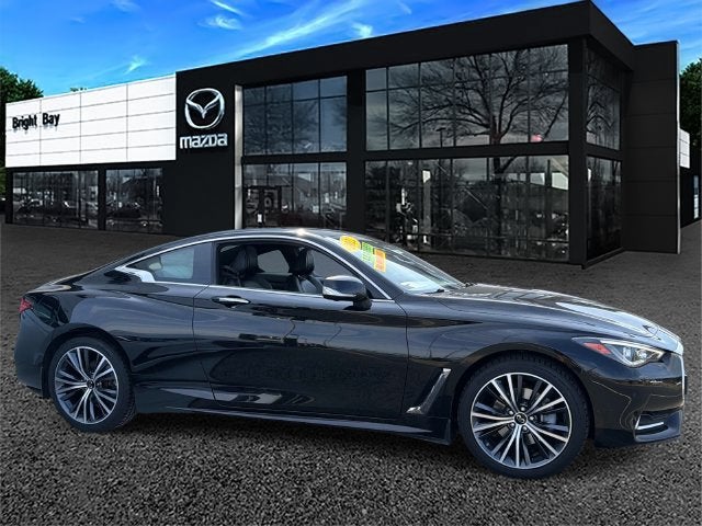 2022 INFINITI Q60 LUXE