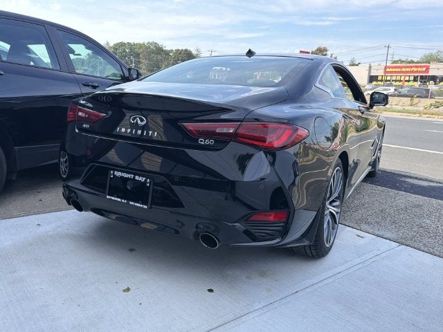 2022 INFINITI Q60 LUXE