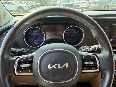 2024 Kia Carnival LX