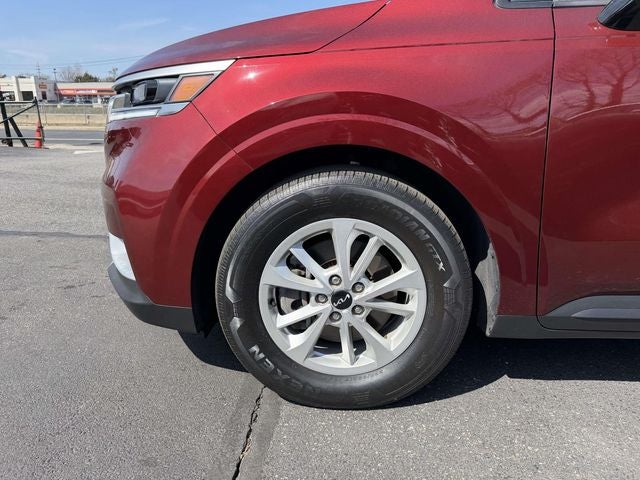 2024 Kia Carnival LX
