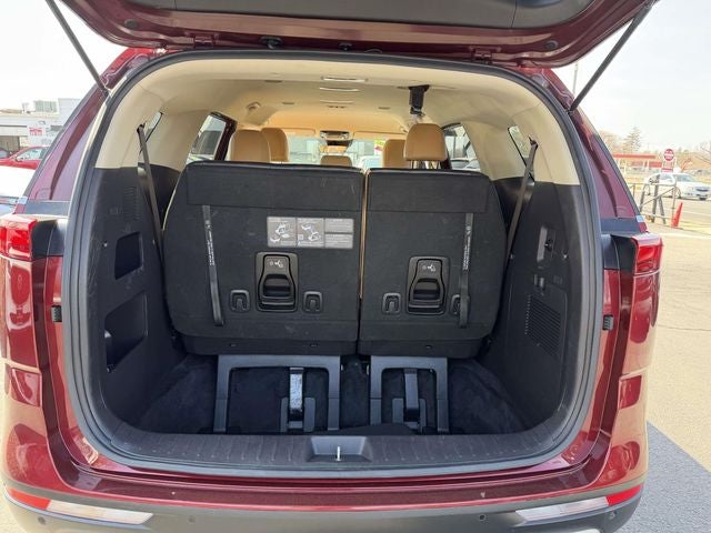 2024 Kia Carnival LX