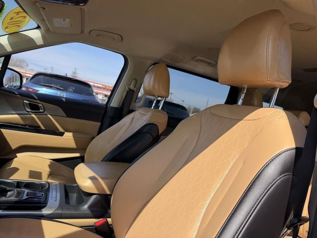 2024 Kia Carnival LX