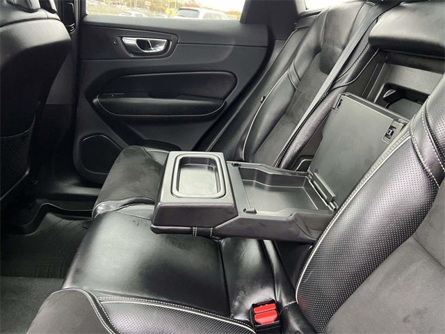 2019 Volvo XC60 T6 R-Design