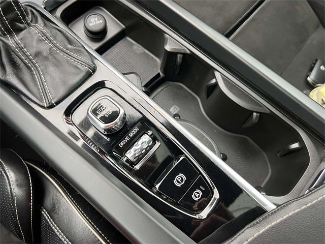 2019 Volvo XC60 T6 R-Design