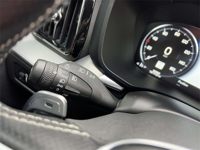 2019 Volvo XC60 T6 R-Design