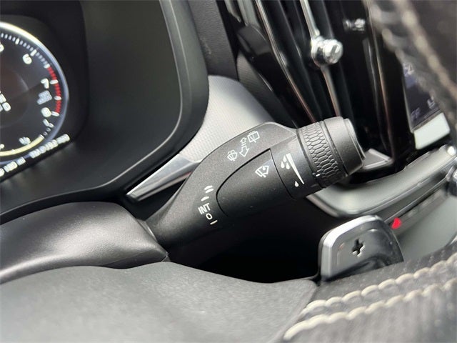 2019 Volvo XC60 T6 R-Design