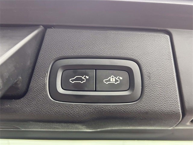 2019 Volvo XC60 T6 R-Design