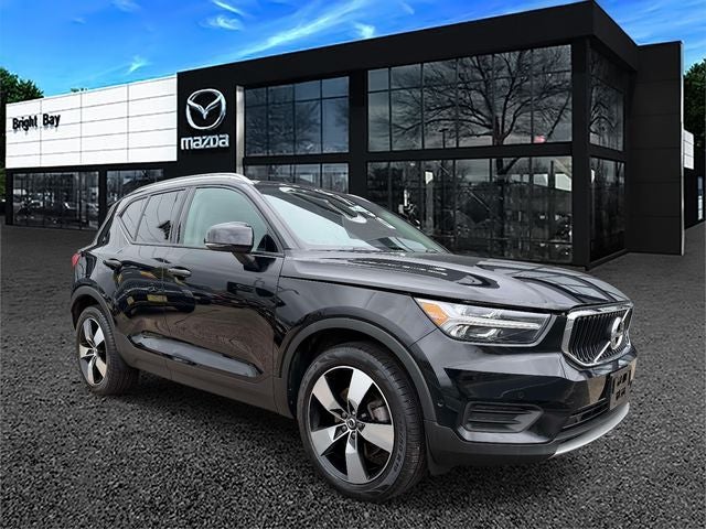 2019 Volvo XC40 Momentum