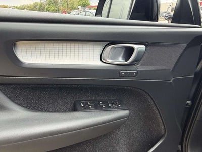 2019 Volvo XC40 Momentum