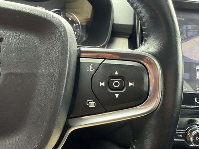 2019 Volvo XC40 Momentum