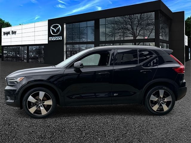 2019 Volvo XC40 Momentum
